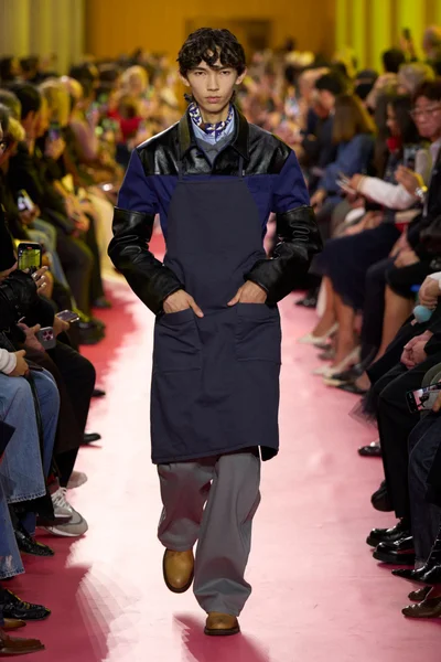 Look 8